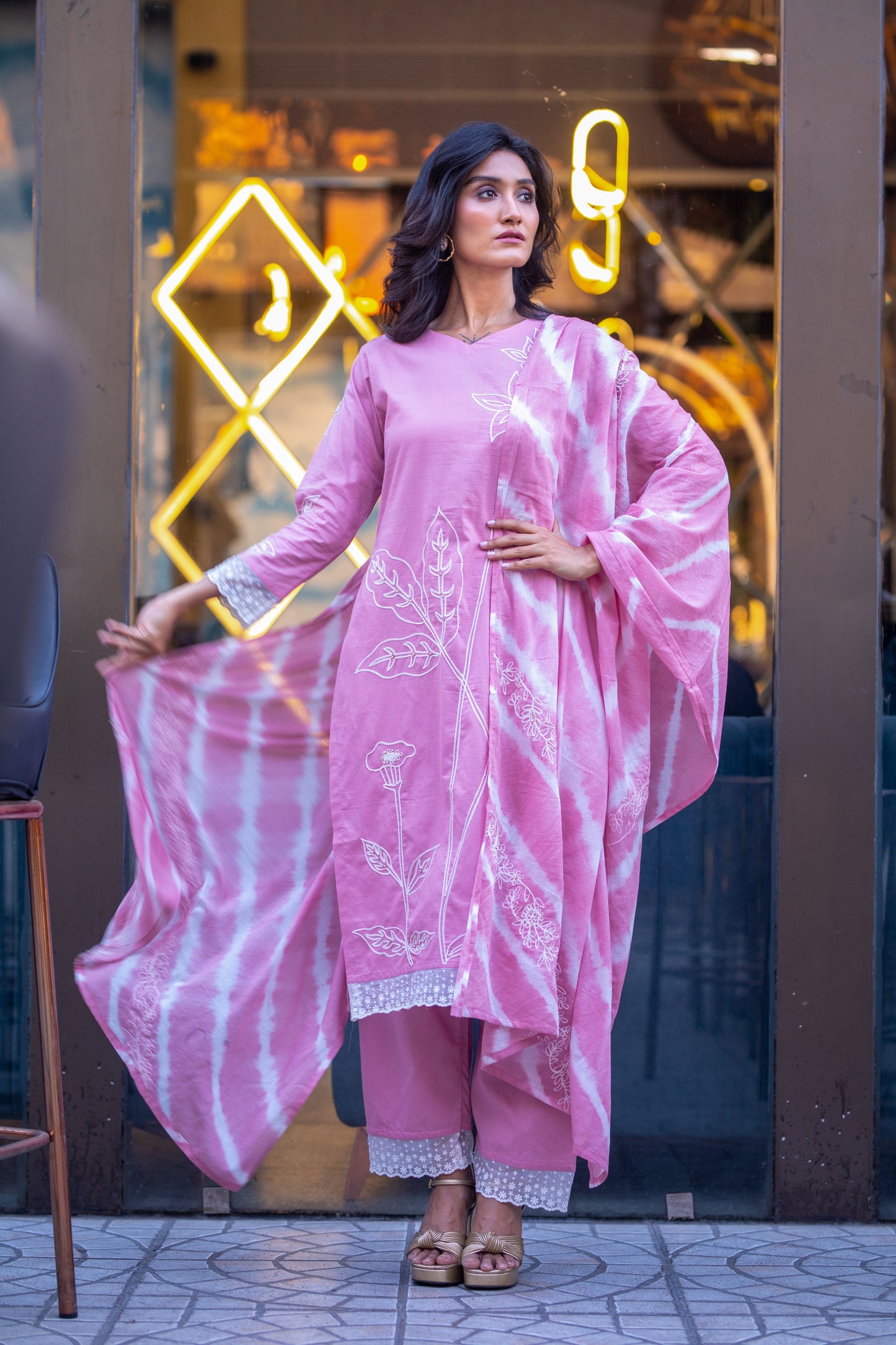 KURTA DUPATTA WITH PANT