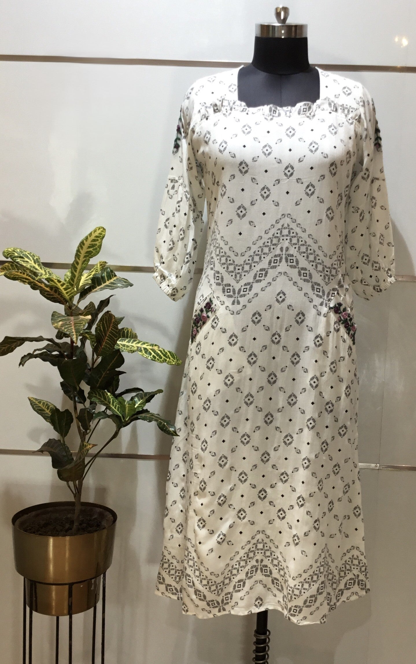 WHITE EMBROIDERED POCKET ALINE DRESS
