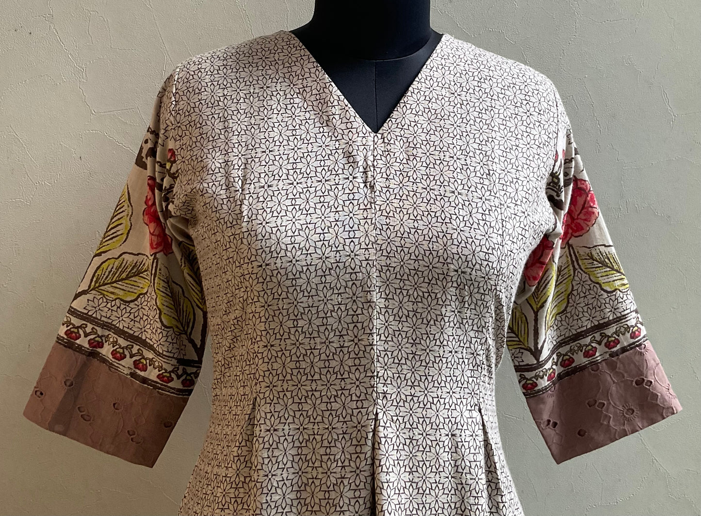 BEIGE PRINTED HAKOBA ALINE DRESS