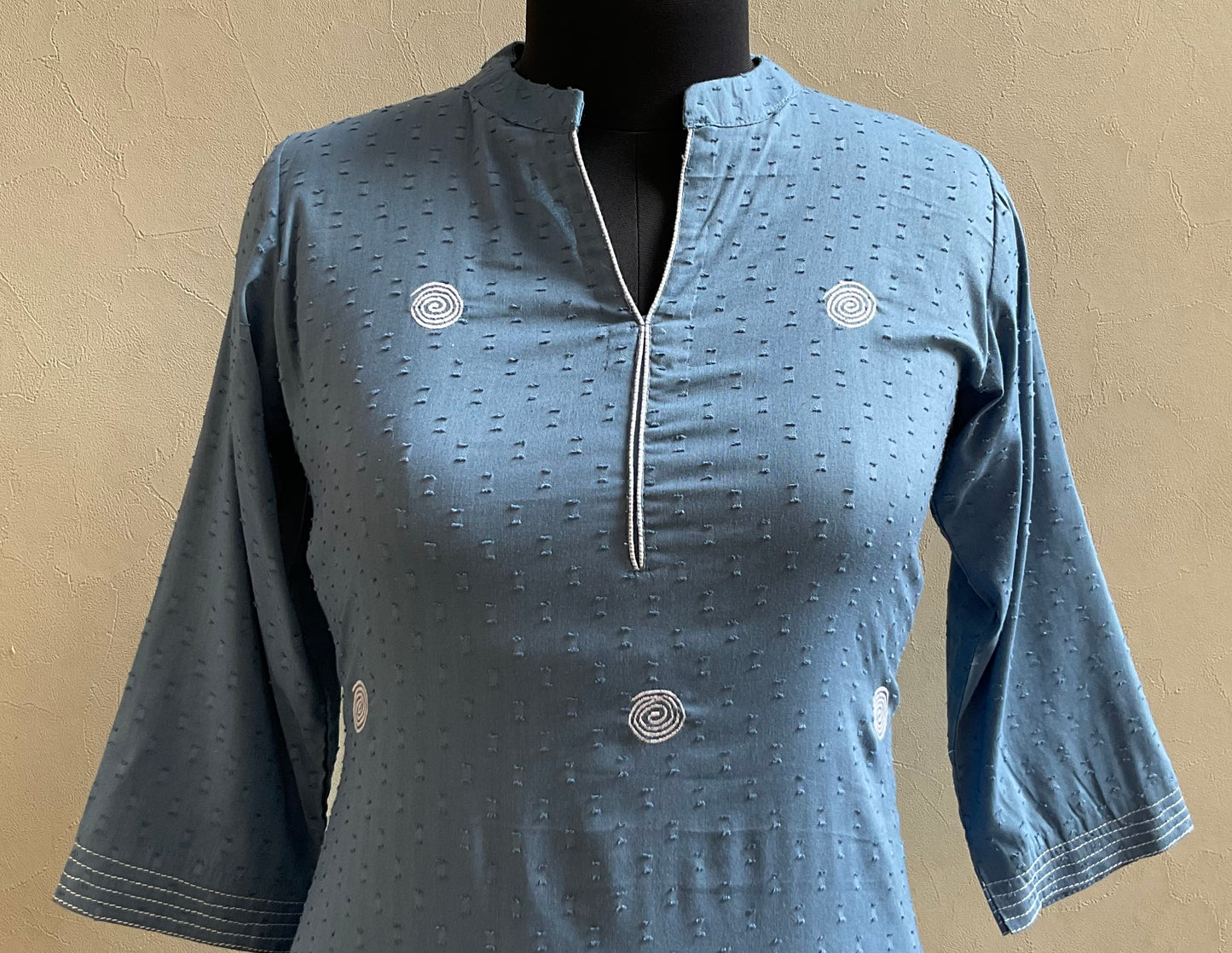 DENIM BLUE THREAD EMBROIDERED KURTA PANT