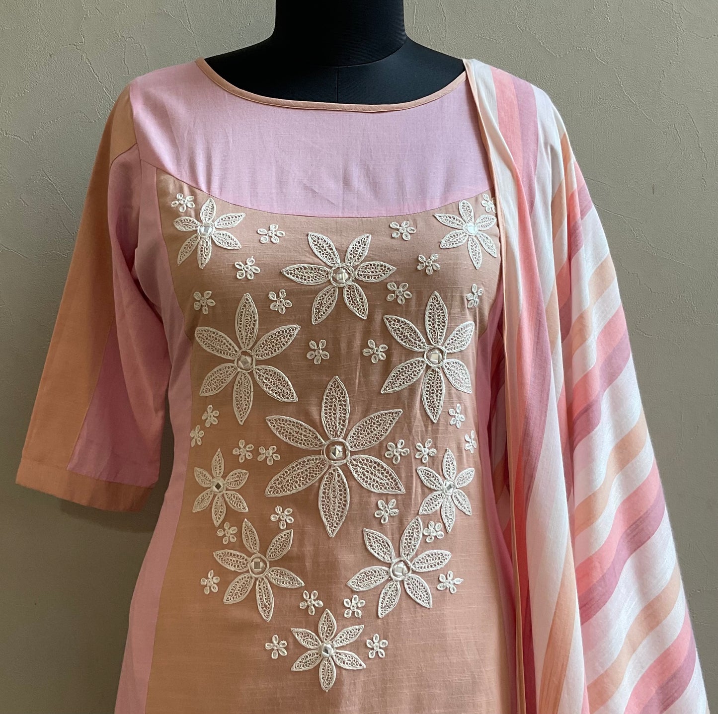KURTA DUPATTA WITH PANT