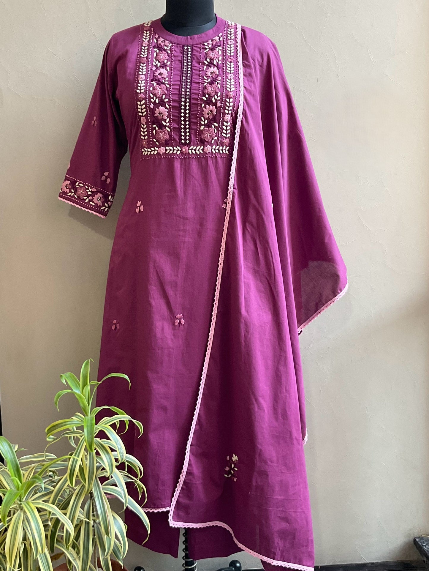KURTA DUPATTA WITH PANT