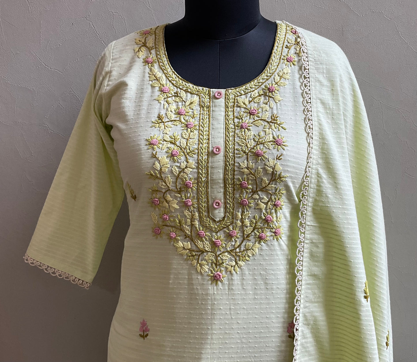 KURTA DUPATTA WITH PANT