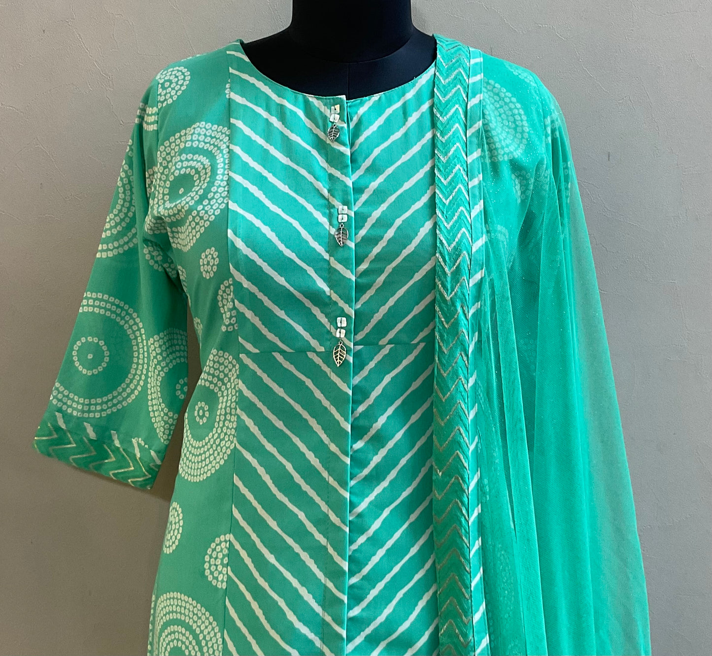 GREEN LEHERIYA KURTA SET