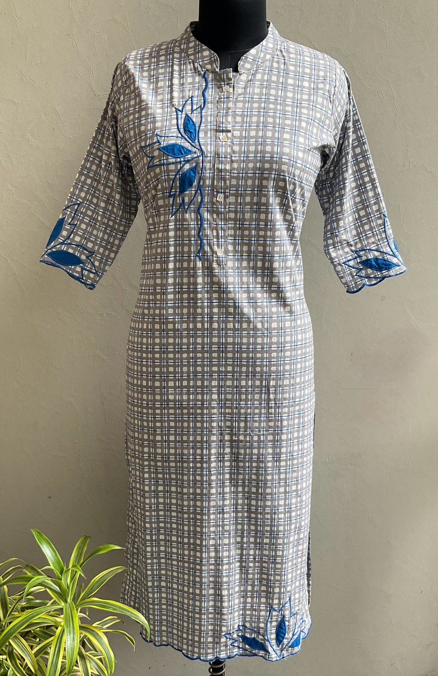 STRAIGHT KURTI