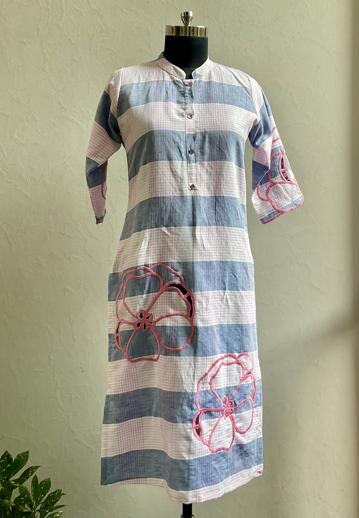 STRAIGHT KURTI