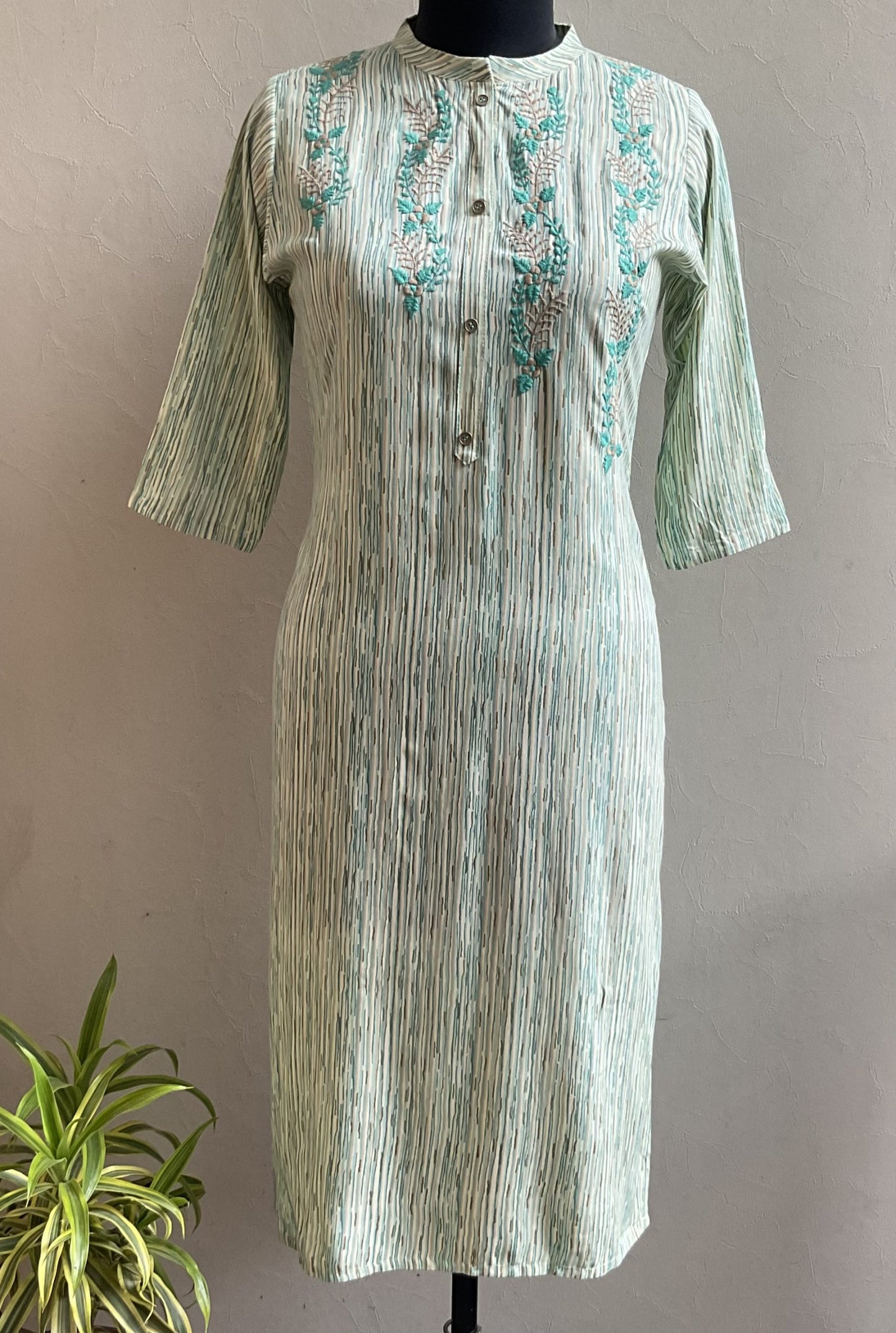 STRAIGHT KURTI