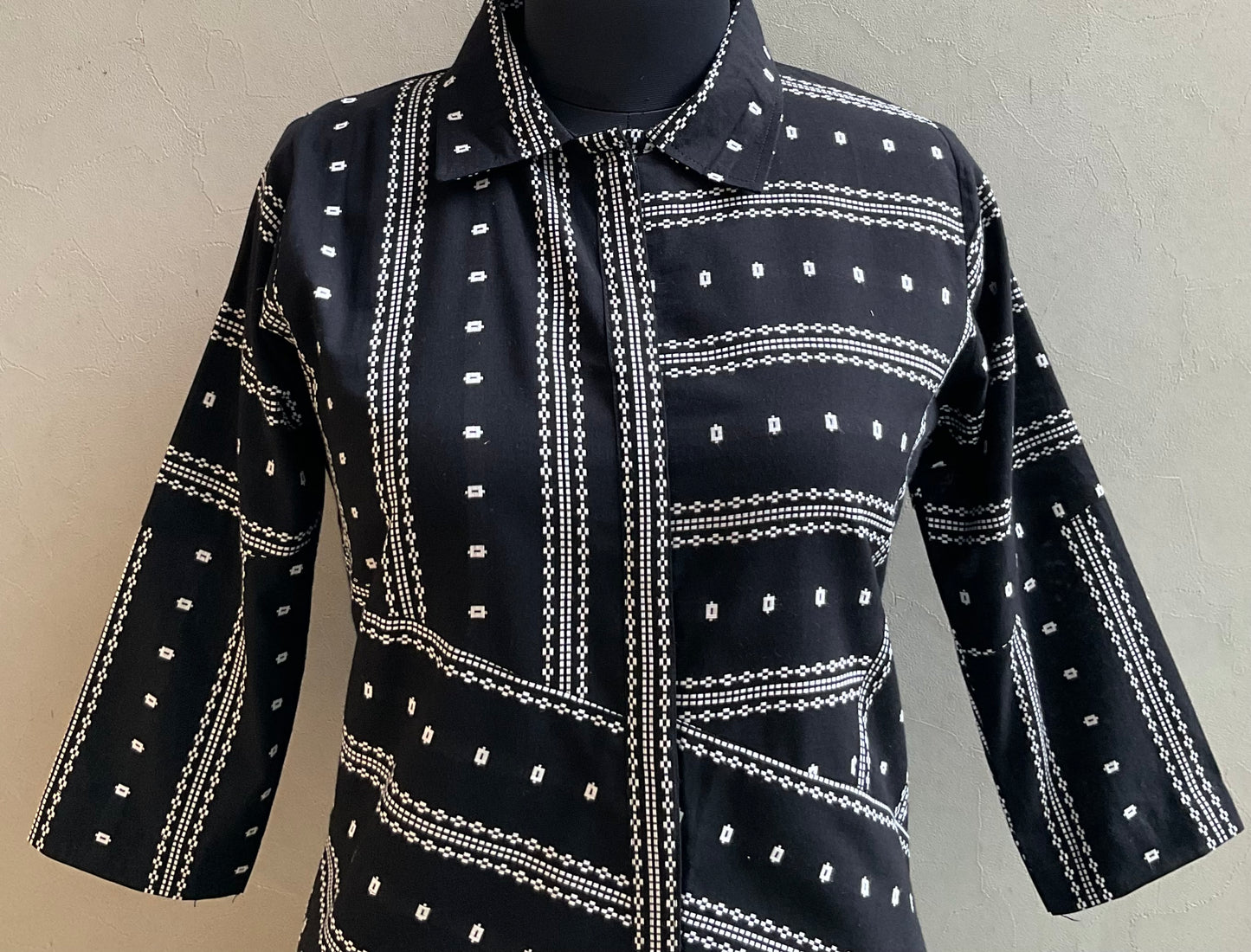 BLACK PRINTED TOP