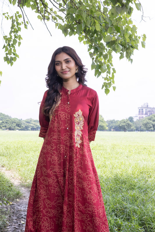 MAROON SATIN EMBROIDERED PATCH KURTA PANT