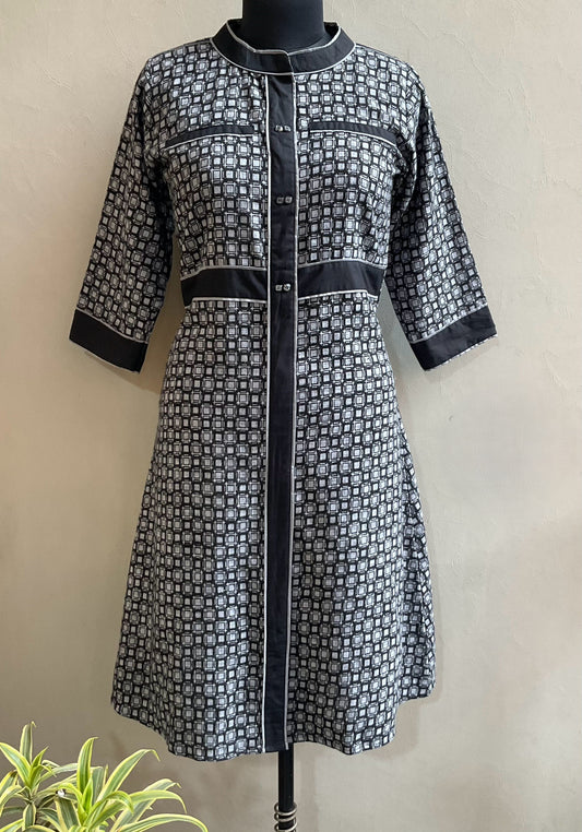 BLACK DOUBLE CLOTH PRINTED ALINE DRESS