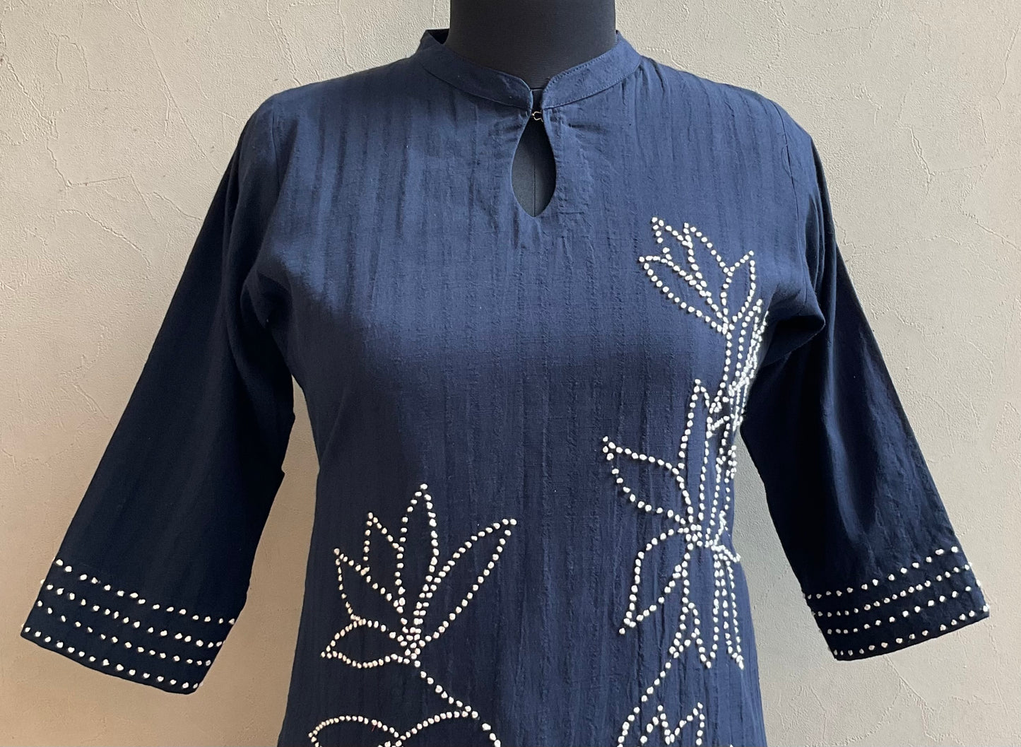 NAVY BLUE FRENCH KNOT KURTA PANT