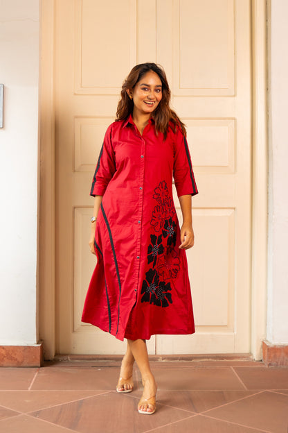 MAROON ONE SIDE APPLIQUE ALINE DRESS