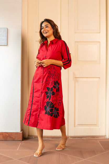 MAROON ONE SIDE APPLIQUE ALINE DRESS