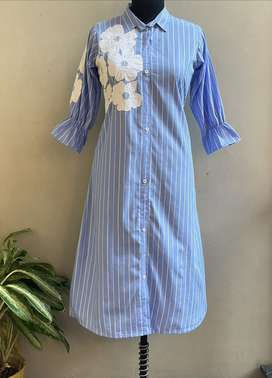 LIGHT BLUE ONE SIDE APPLIQUE ALINE DRESS