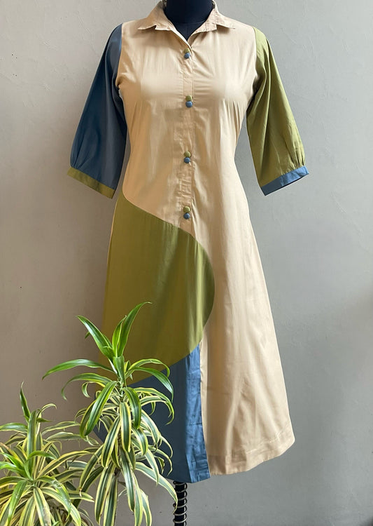 BEIGE POPLIN PATCHED ALINE DRESS