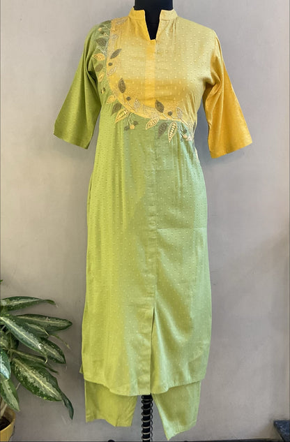 GREEN DUET THREAD EMBROIDERED KURTA PANT