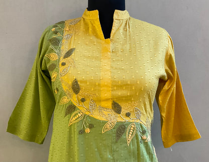 GREEN DUET THREAD EMBROIDERED KURTA PANT