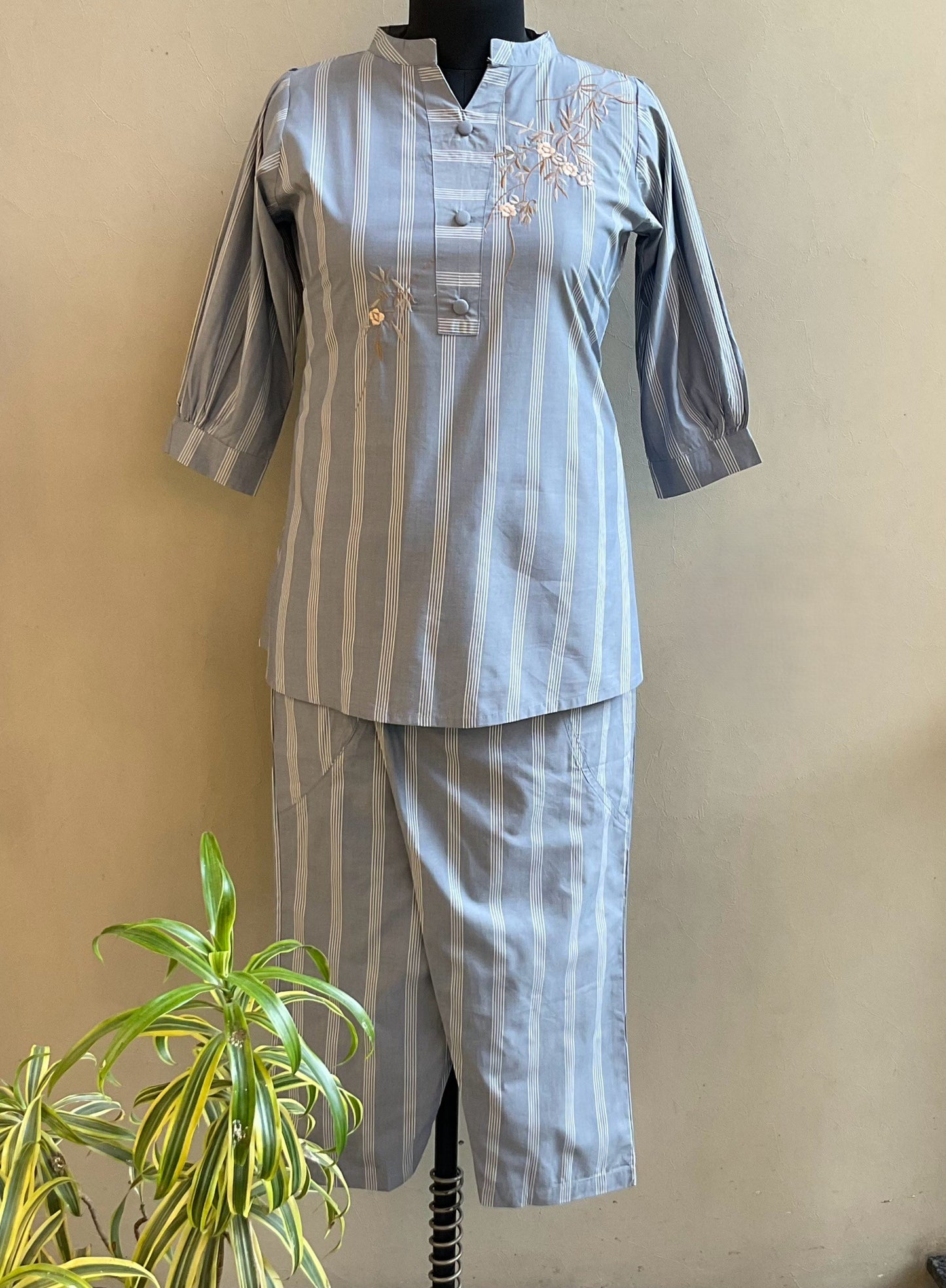 GREY THREAD EMBROIDERED COORD SET