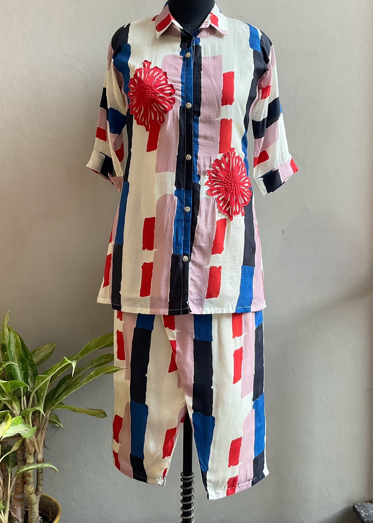 MULTI COLOR MUSLIN FLORAL PATCHED COORD SET