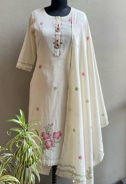 OFF WHITE & PINK WOVEN JAQUARD WORK KURTA SET
