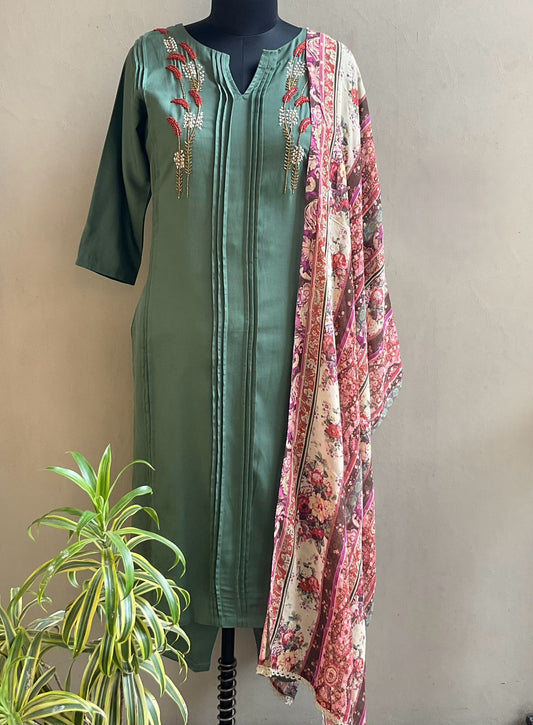 GREEN HAND EMBROIDERED KURTA SET