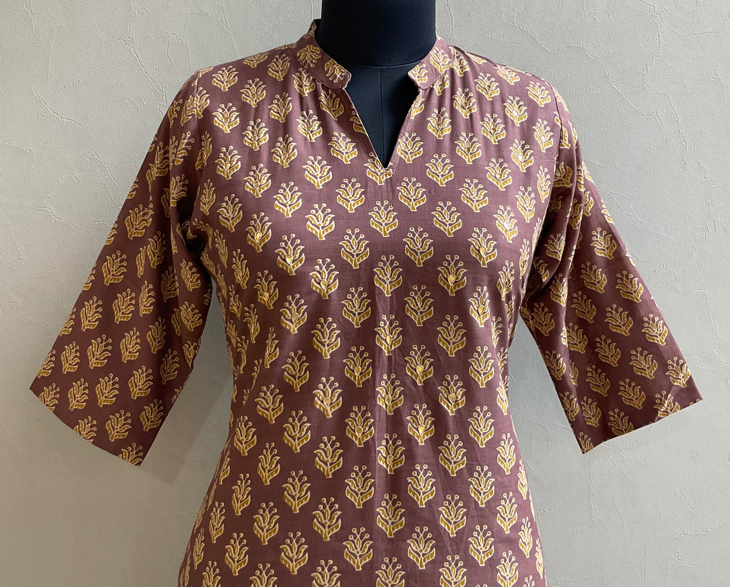 BROWN GOTA HIGHLIGHTED KURTI