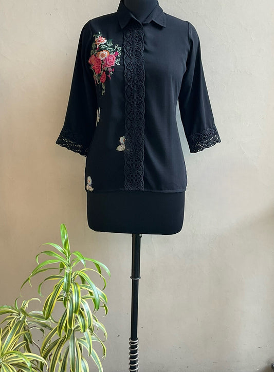BLACK CROSS STICHED EMBROIDERED TOP