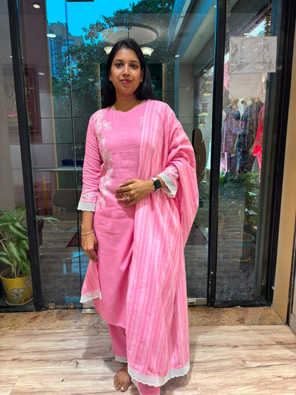 BLUSH PINK THREAD EMBROIDERED KURTA SET