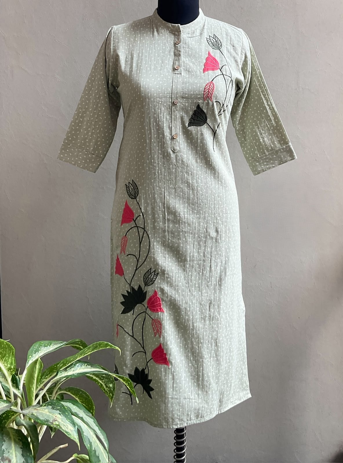 PISTA GREEN APPLIQUE KURTI